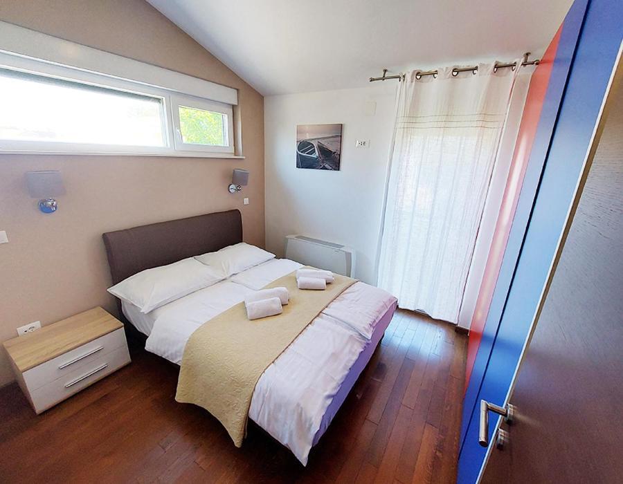 Queen Beach Apartments Нин Экстерьер фото
