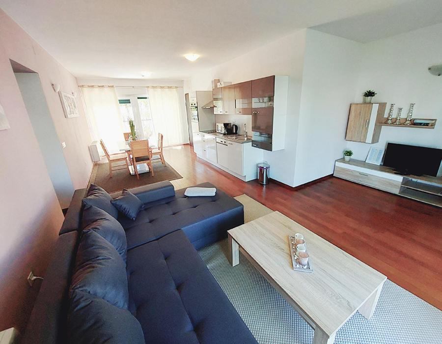 Queen Beach Apartments Нин Экстерьер фото