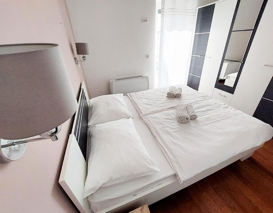 Queen Beach Apartments Нин Экстерьер фото