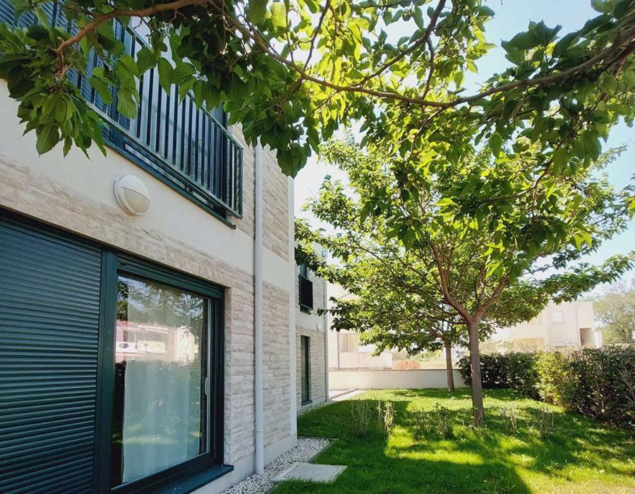 Queen Beach Apartments Нин Экстерьер фото