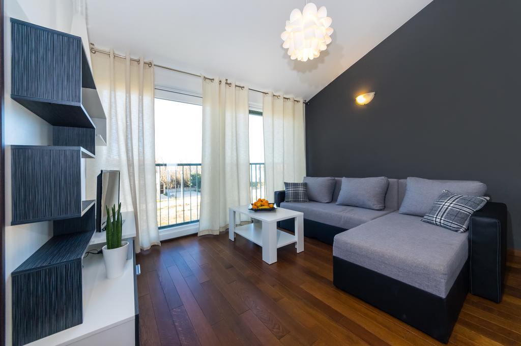 Queen Beach Apartments Нин Экстерьер фото
