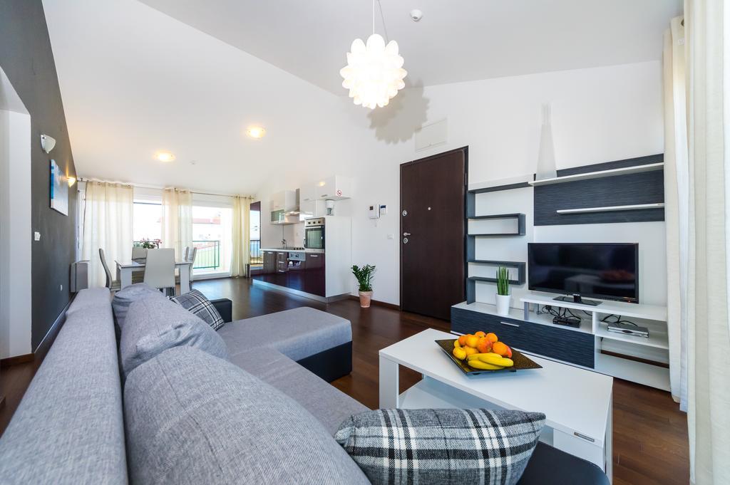 Queen Beach Apartments Нин Экстерьер фото