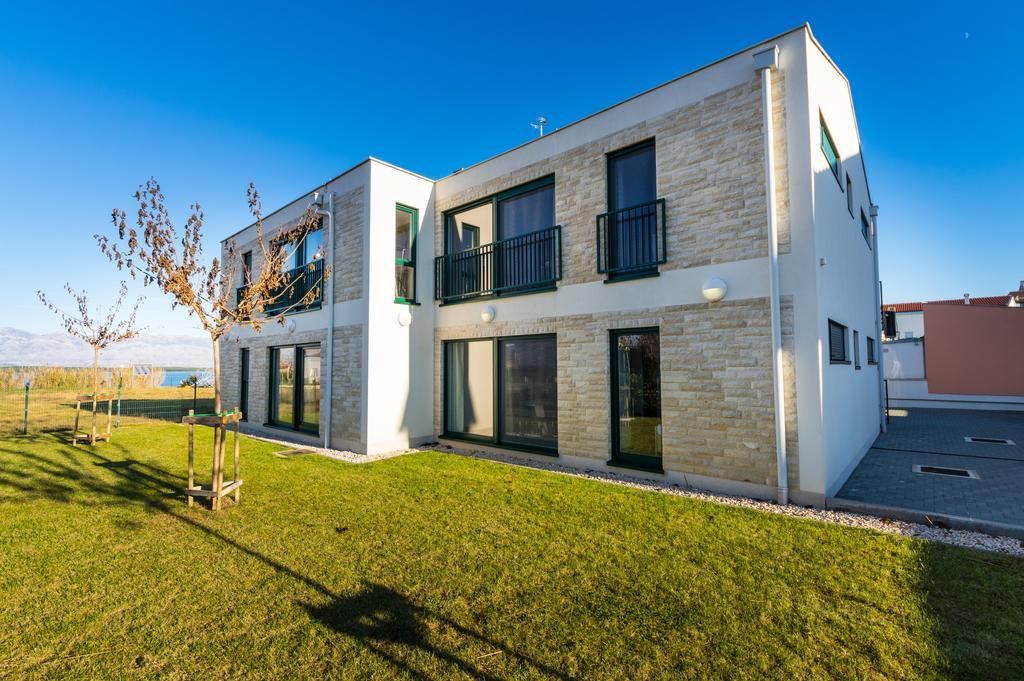 Queen Beach Apartments Нин Экстерьер фото