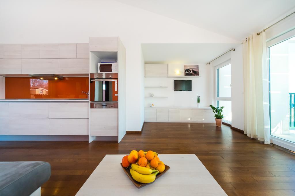 Queen Beach Apartments Нин Экстерьер фото