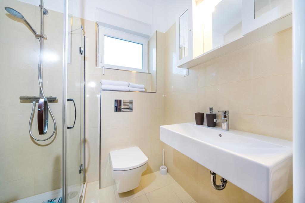 Queen Beach Apartments Нин Экстерьер фото