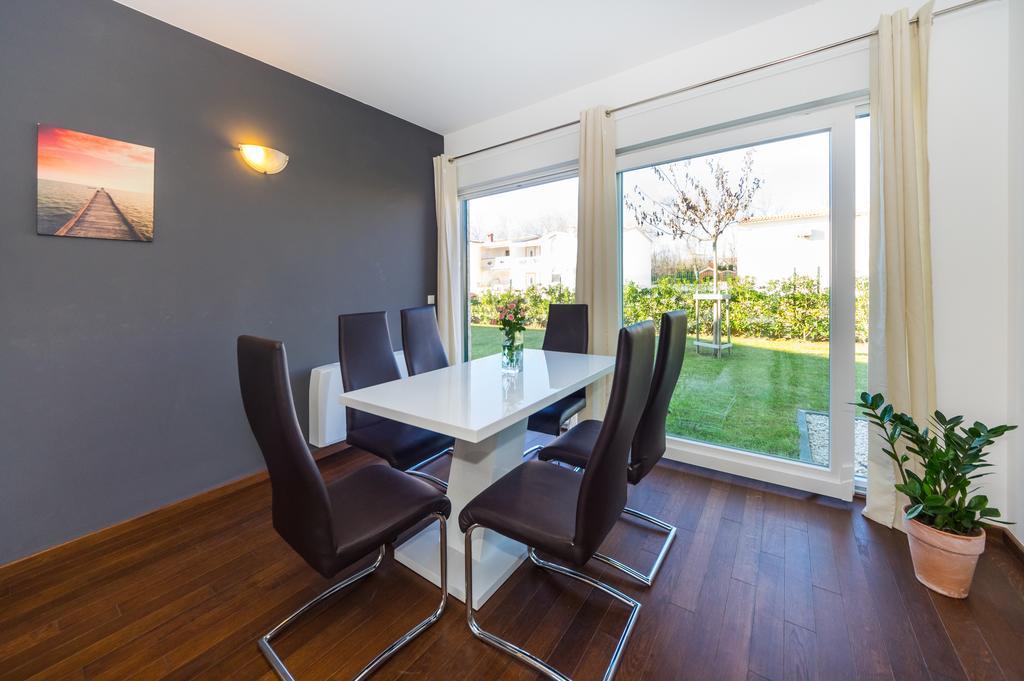 Queen Beach Apartments Нин Экстерьер фото