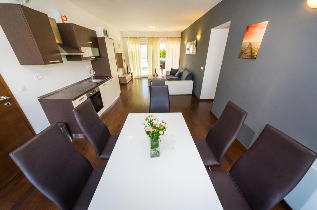 Queen Beach Apartments Нин Экстерьер фото